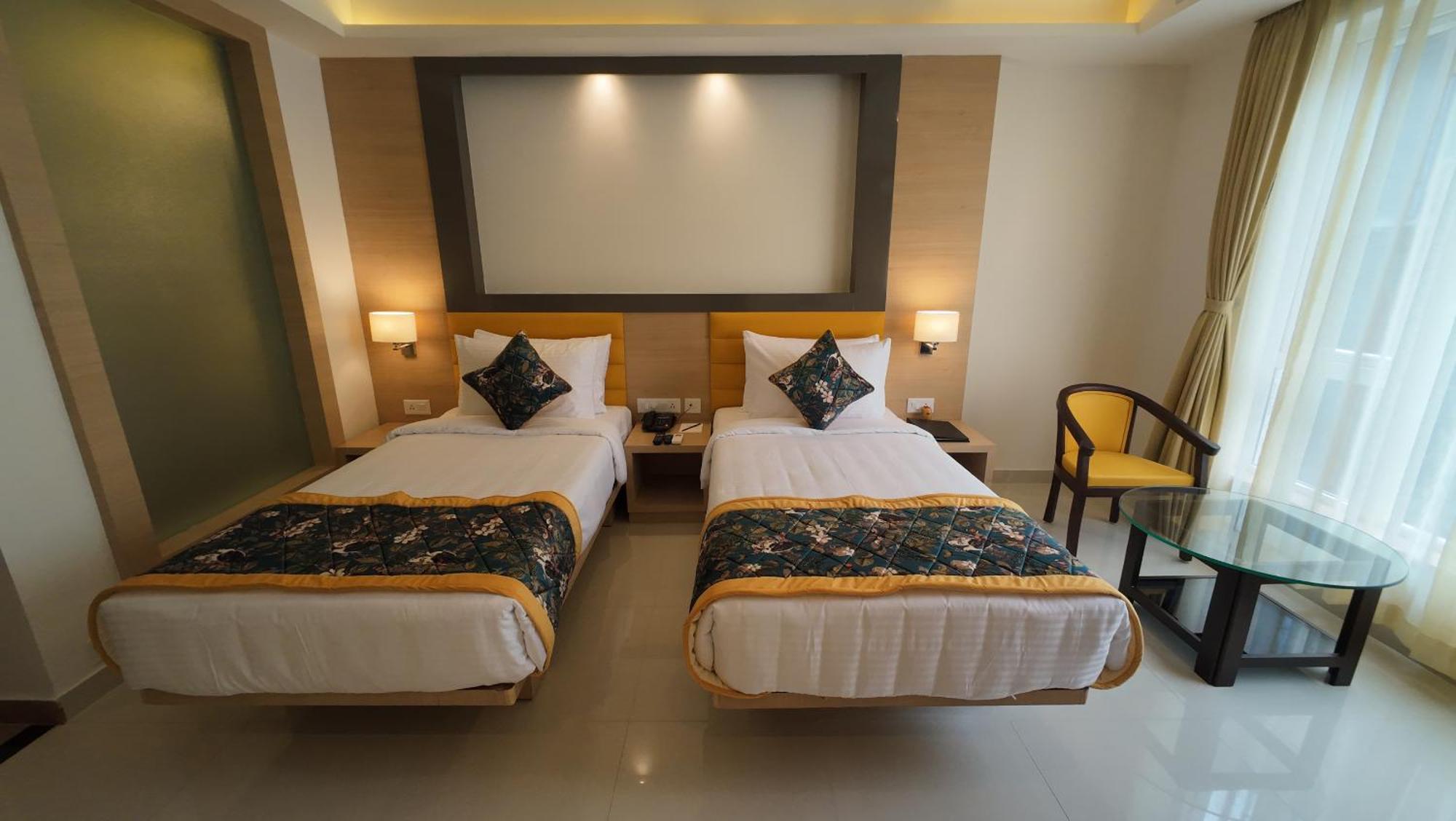 Hotel Surya Grand Siliguri Exterior photo